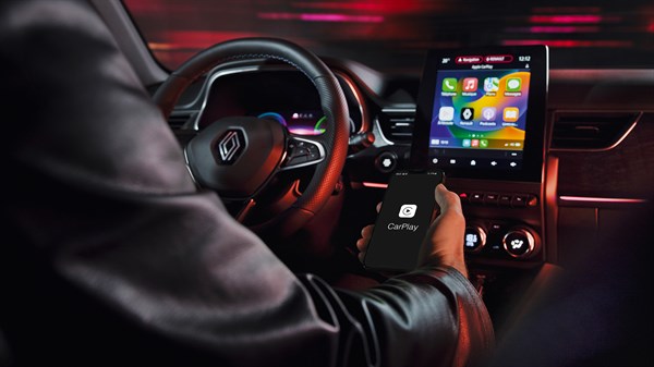 Renault Arkana E-Tech full hybrid - écran multimédia et services connectés